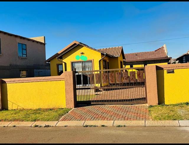 3 BEDROOM HOUSE FOR SALE IN DAWN PARK EXT